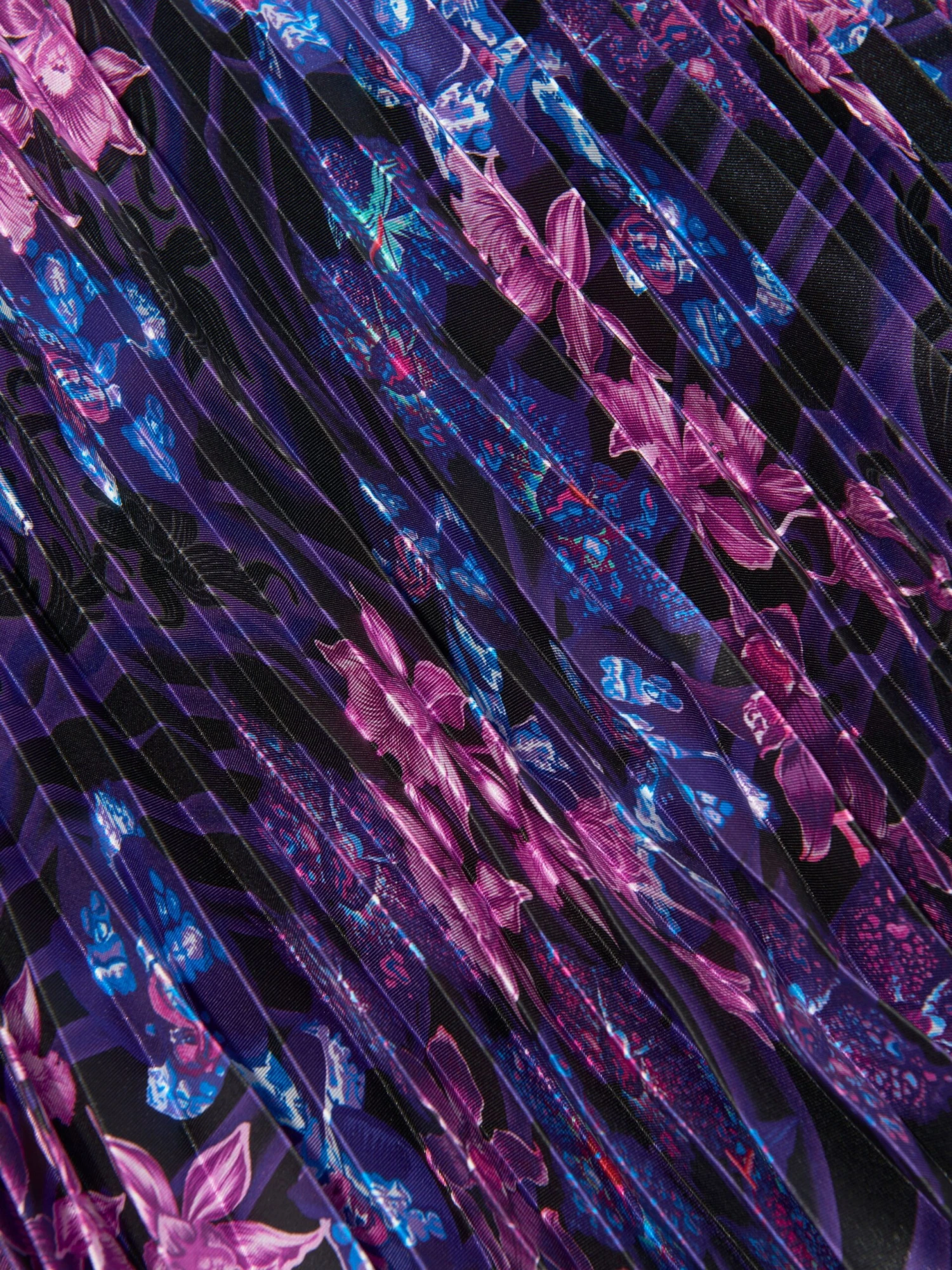 Versace Girls Flower Pleated Dress In Black 6 Versace Girls Flower Pleated Dress In Black - Image 4